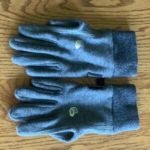 Men’s Mountain Hardwear gloves